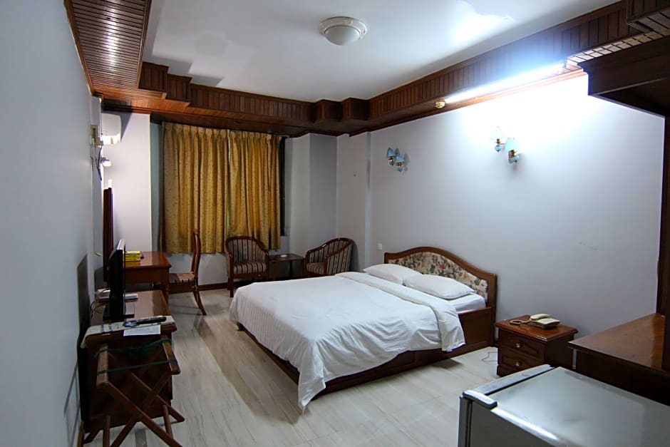 Royal White Elephant Hotel