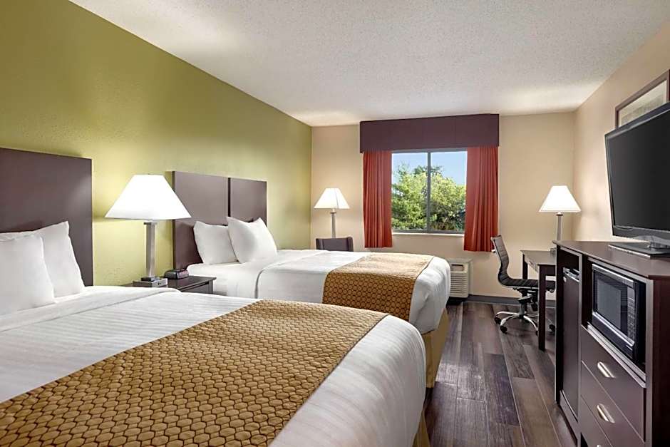 Baymont by Wyndham Monroe