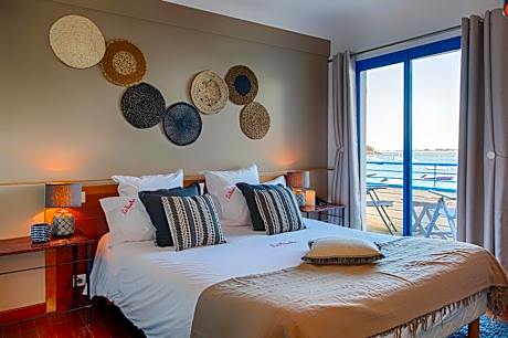 Double Room with Balcony and Sea View
