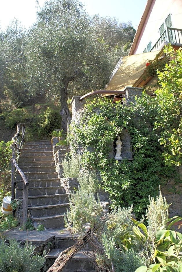 B&B Tre Mari Portofino -Nestled in Nature-