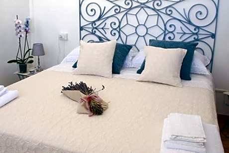 Triple Room with Private Bathroom