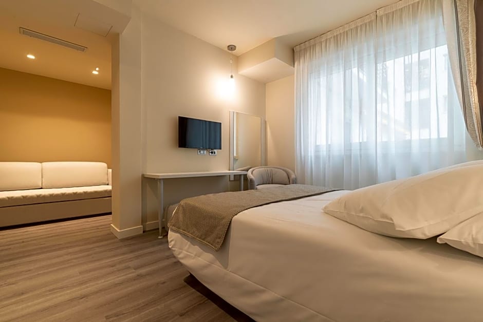 La Dolce Vita Hotel