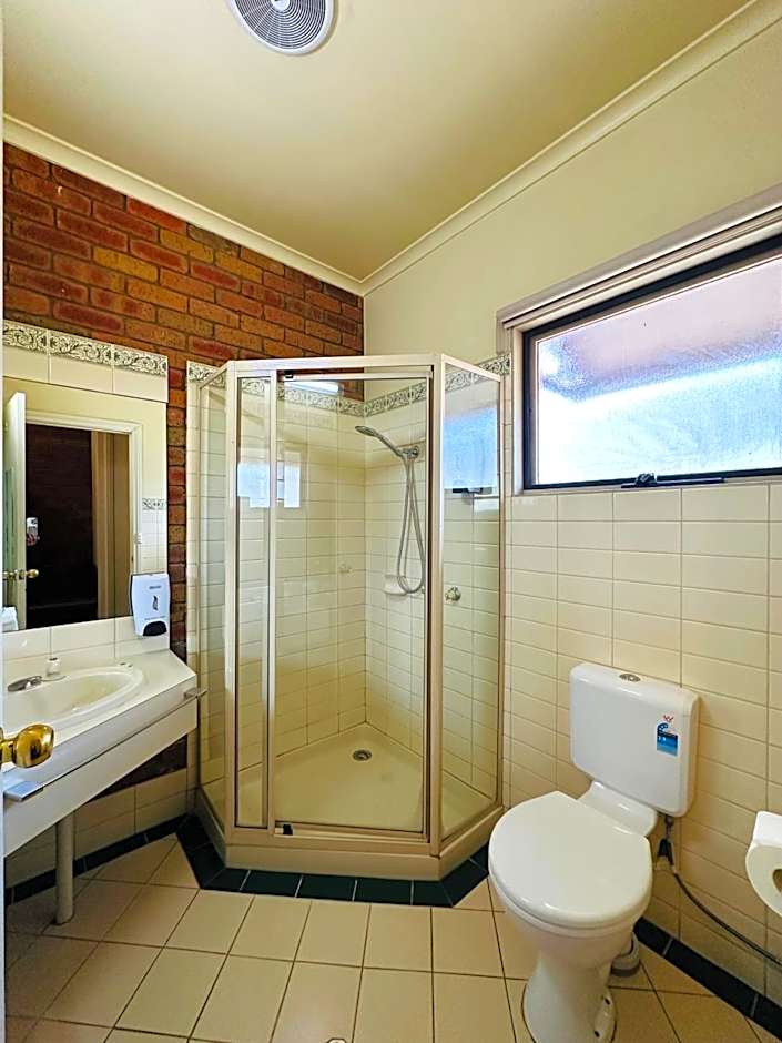 Early Australian Motor Inn