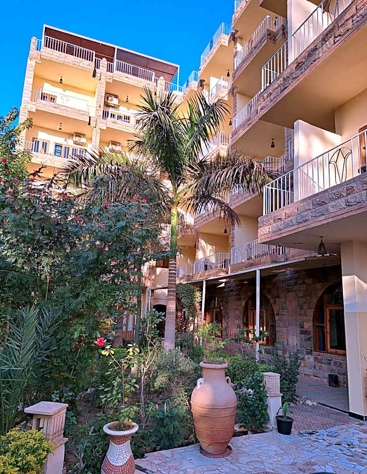 Thebes Hotel