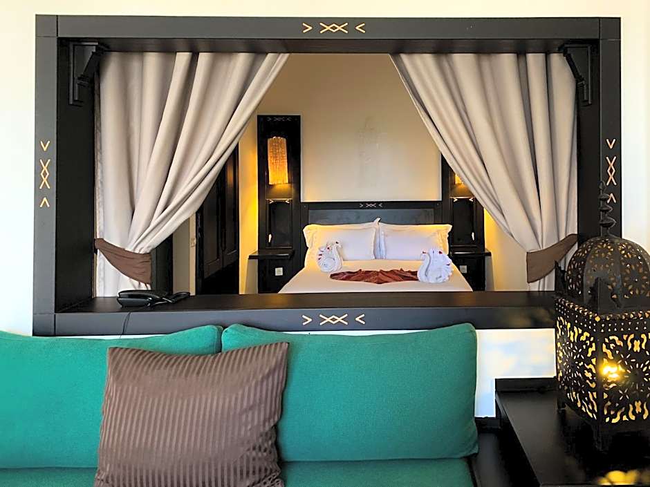 Borjs Hotel Suites & SPA