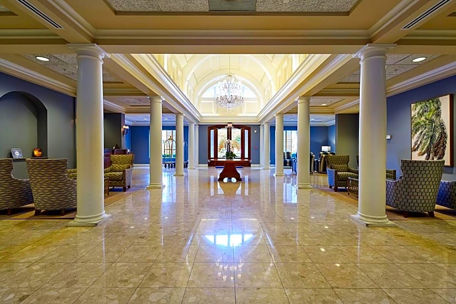 Trianon Bonita Bay Hotel