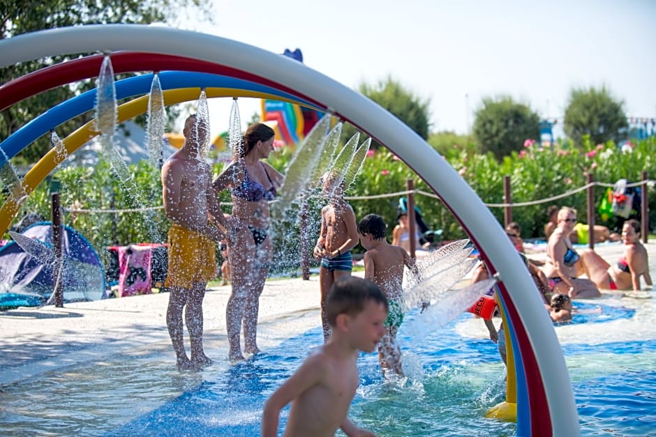 Club del Sole Spina Family Collection