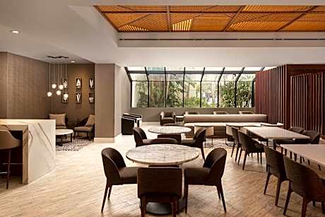 Club level, Guest room, 1 King or 2 Queen