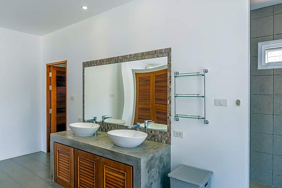 3BR Villa Private Pool 10min to Beach