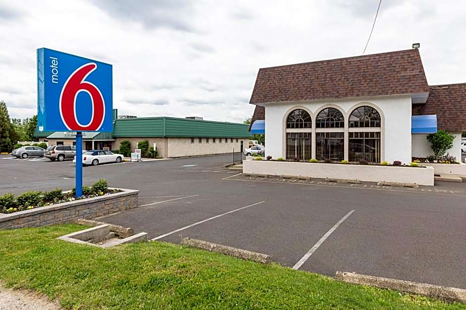 Motel 6-Warminster, PA