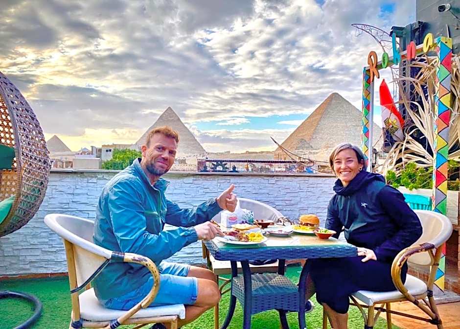 Cheops Pyramids Inn