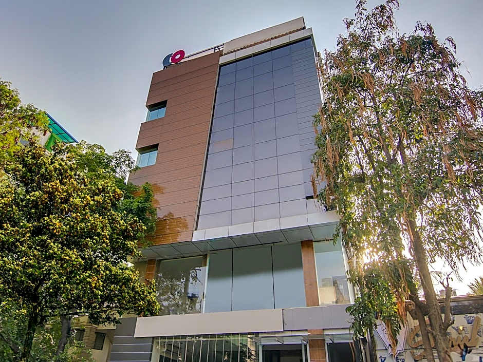 Vihaari 24 Business Hotel