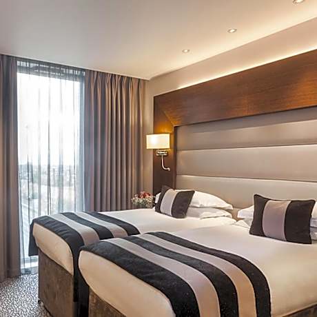 Club Twin Room