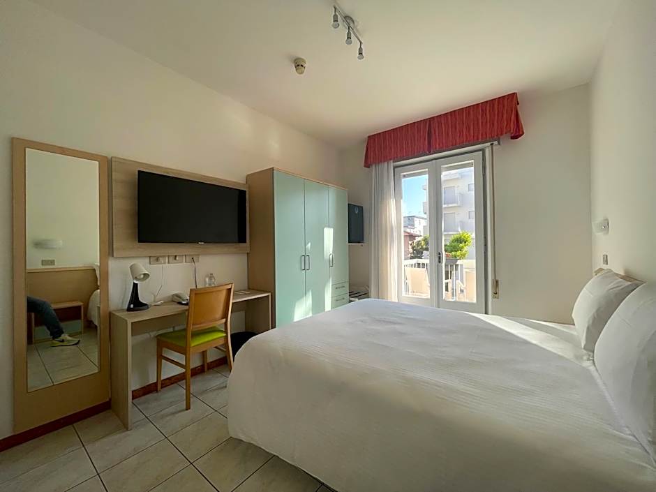 Hotel Athena