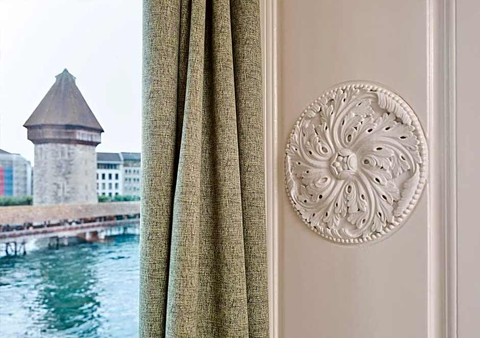 Hotel Pickwick and Pub "the room with a view"