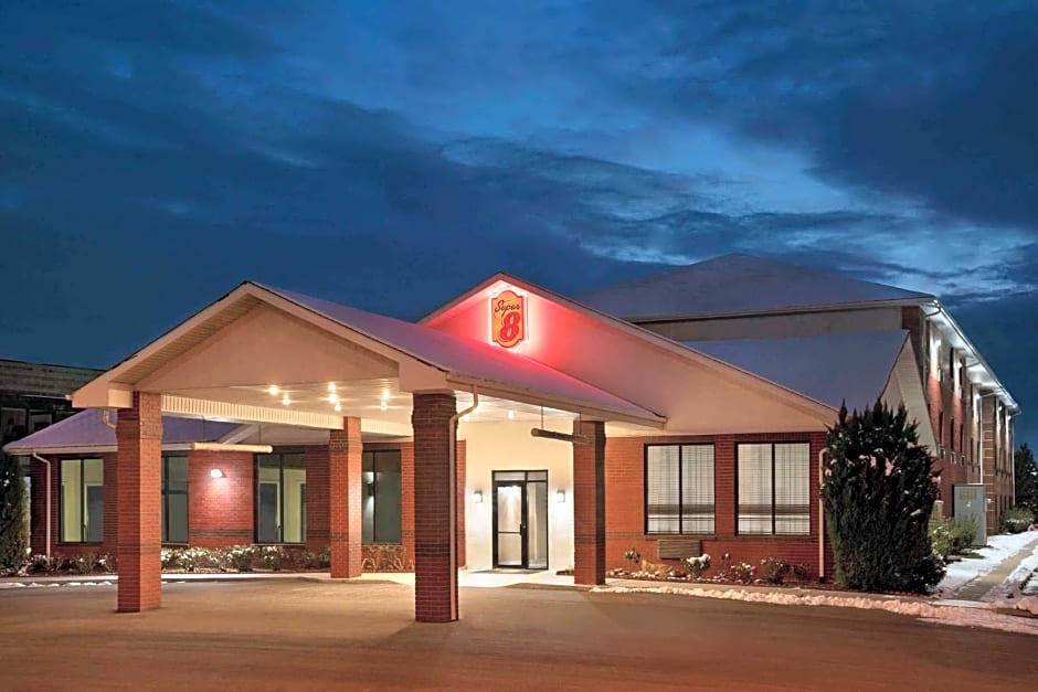 Super 8 by Wyndham S Jordan/Sandy/Slc Area