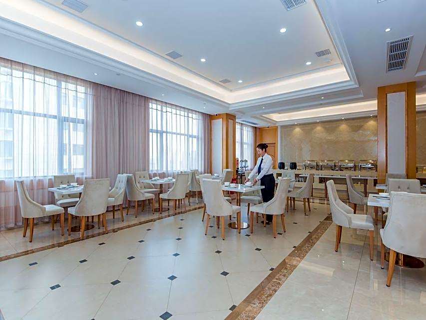 Vienna Hotel Shiyan Shanghai Road