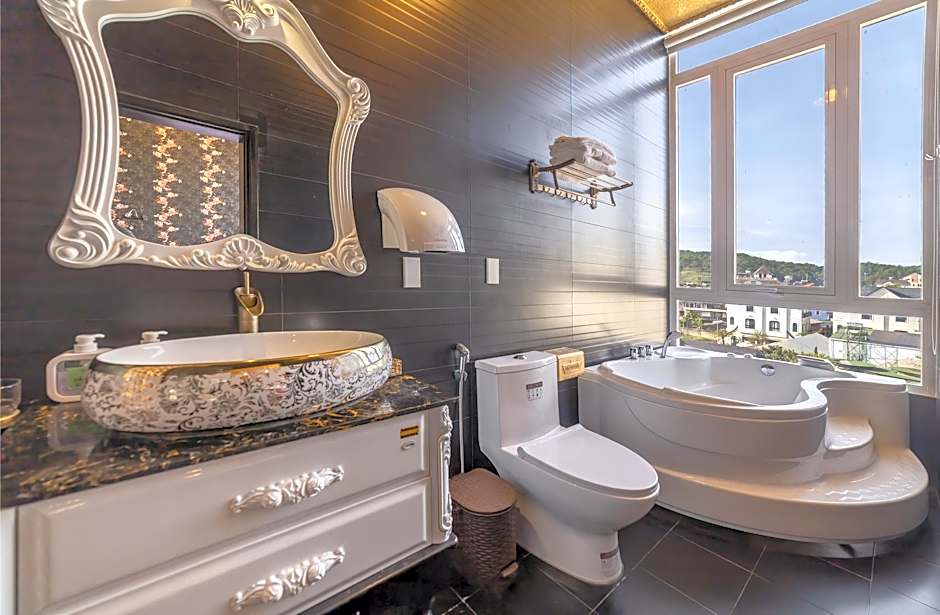 Dream Flower Dalat Hotel