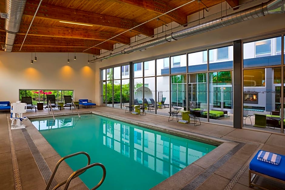Aloft Portland Airport Hotel at Cascade Station