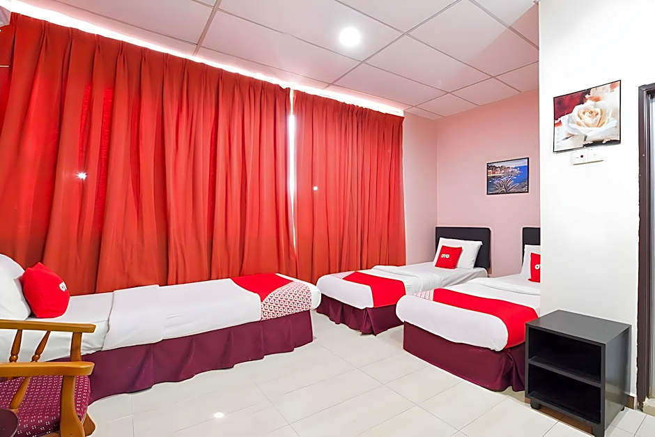 OYO 89588 Destiny Riverside Hotel