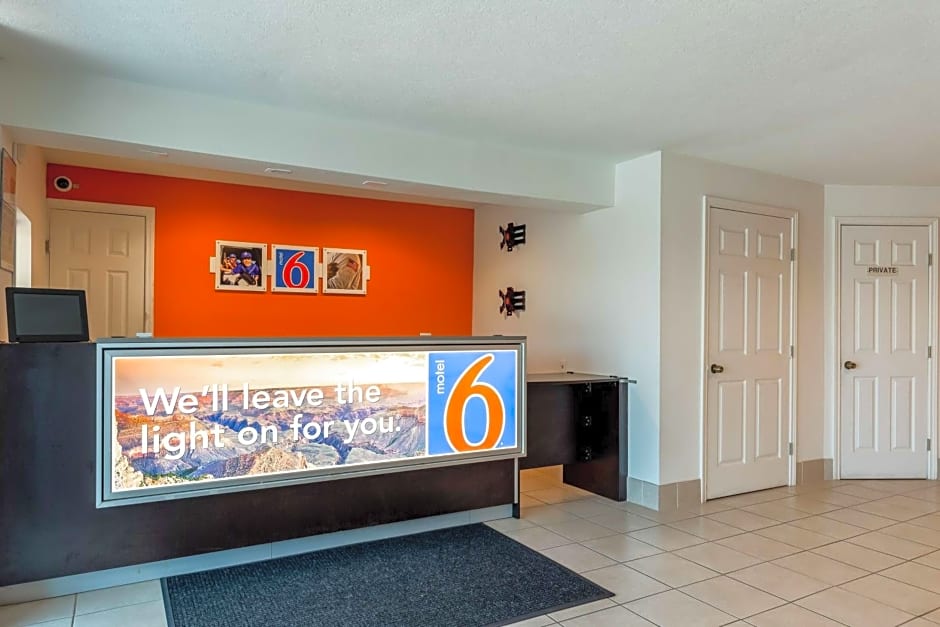 Motel 6-Houston, TX - East