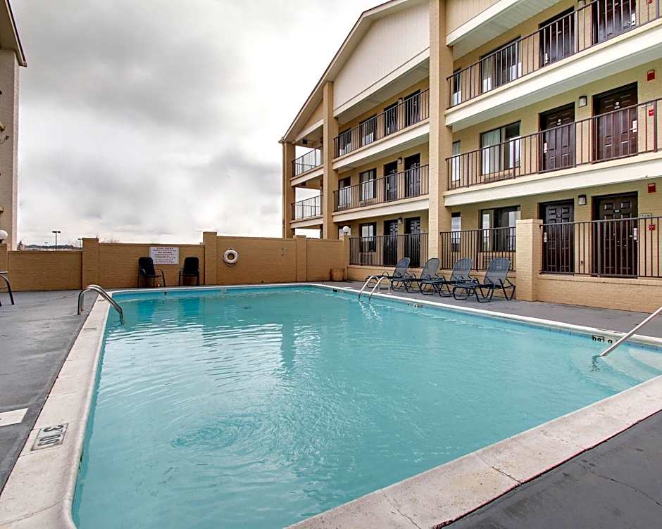 Econo Lodge North Suburbs