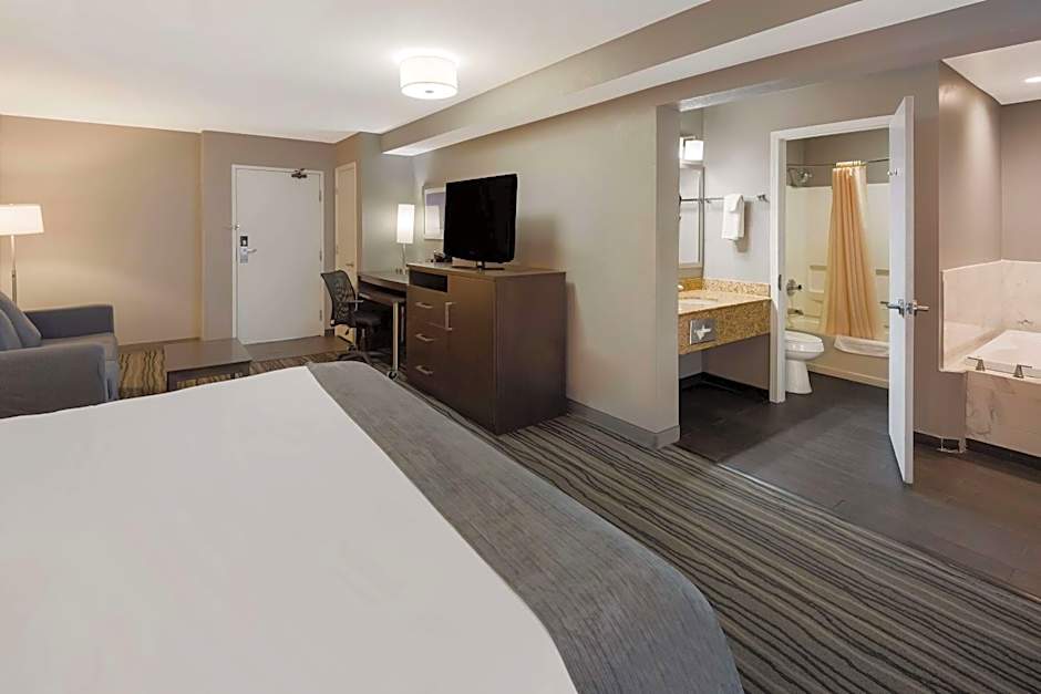 Best Western Riverside Inn