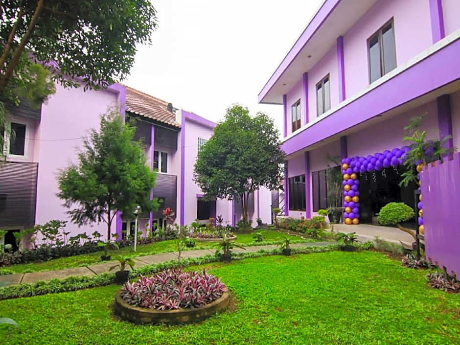 Hotel Signature Mandala Kencana