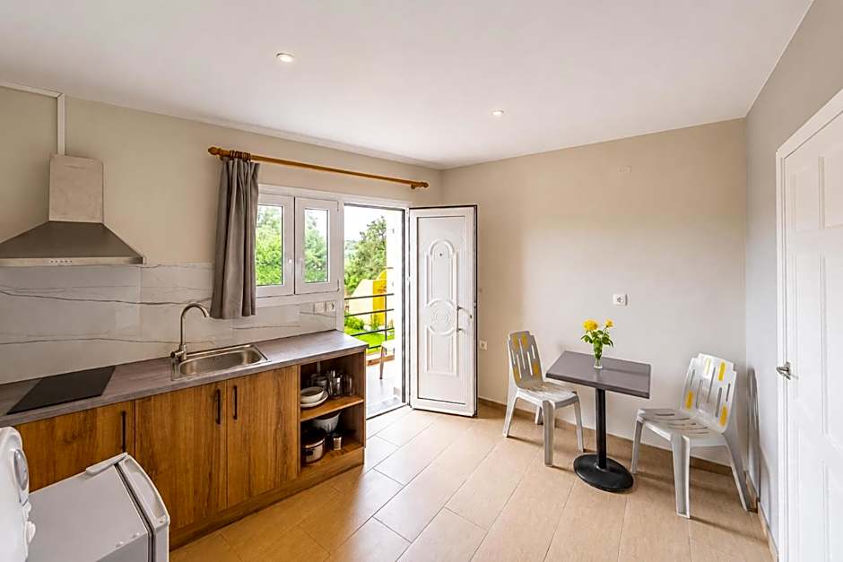 Nikos Villas - Poolside Getaways in Kavos, Corfu