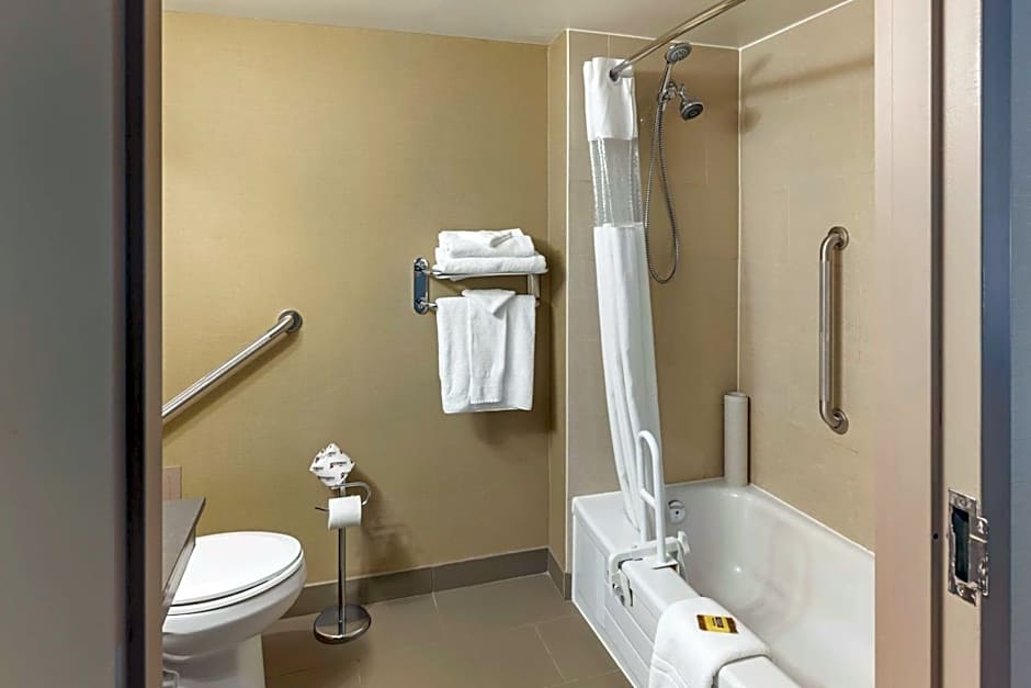 Best Western Plus Leamington Hotel & Conference Centre