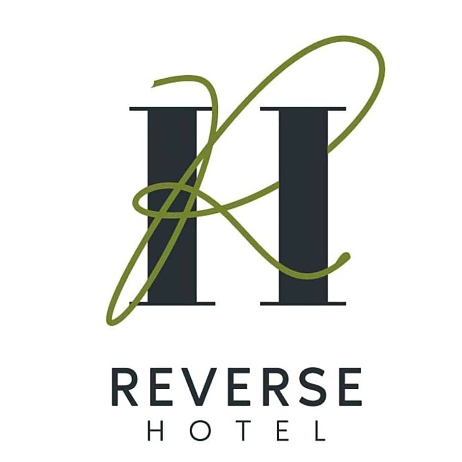 Hotel Reverse