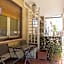 Aurelio Deluxe Rooms