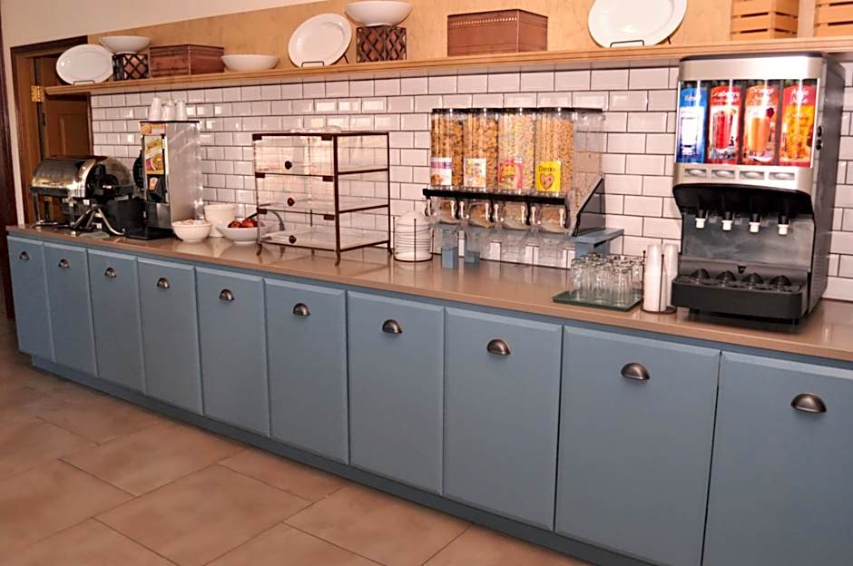 Country Inn & Suites by Radisson, Kearney, NE