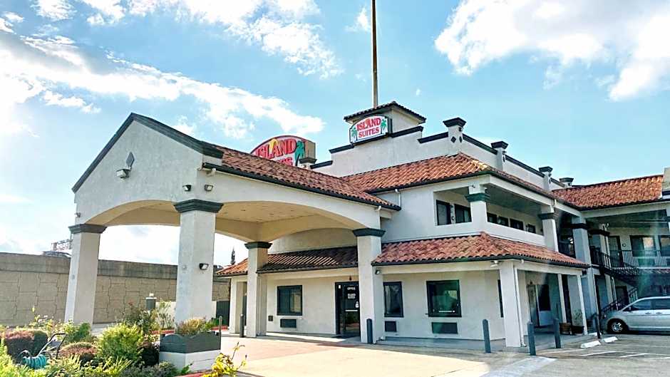 Island Suites Hobby Airport