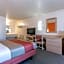 Travelodge by Wyndham Lansing