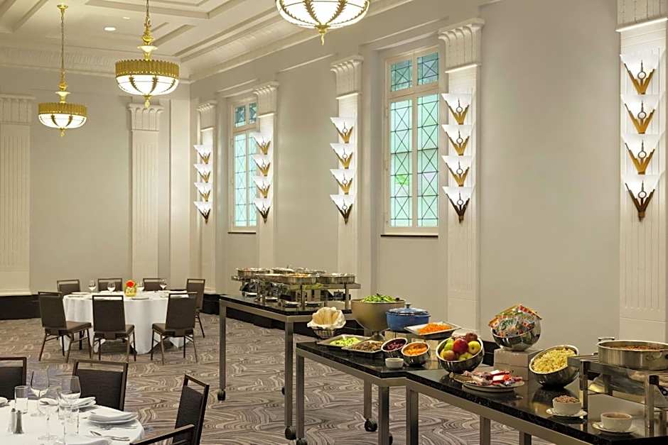 Hilton New Orleans/St. Charles Ave. French Quarter Area