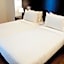 Piña Suites
