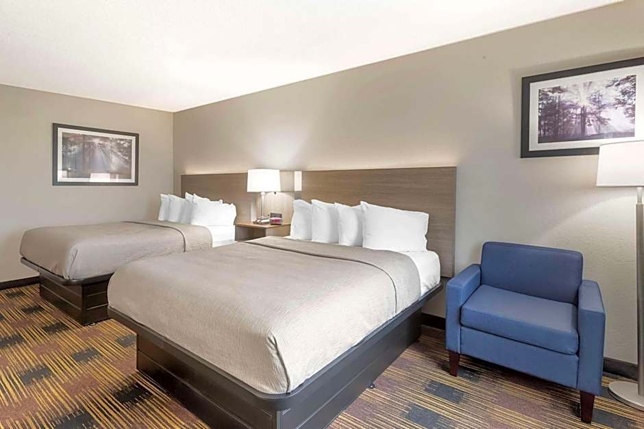 Quality Inn Newton at I-80