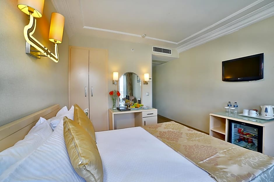 The Time Hotel Old City