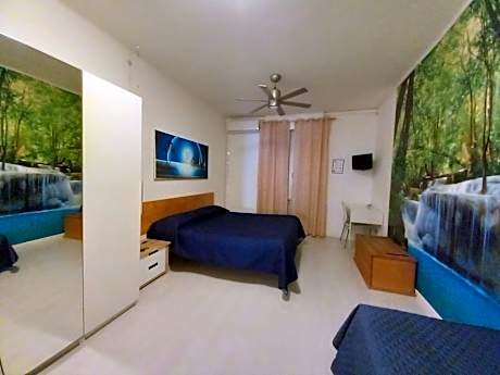 Double or Twin Room with Private External Bathroom