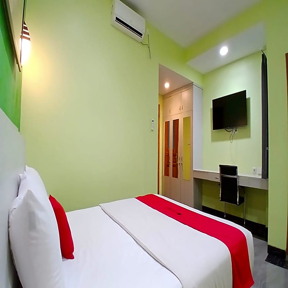 RedDoorz at Griya Athaya Maguwoharjo Yogyakarta