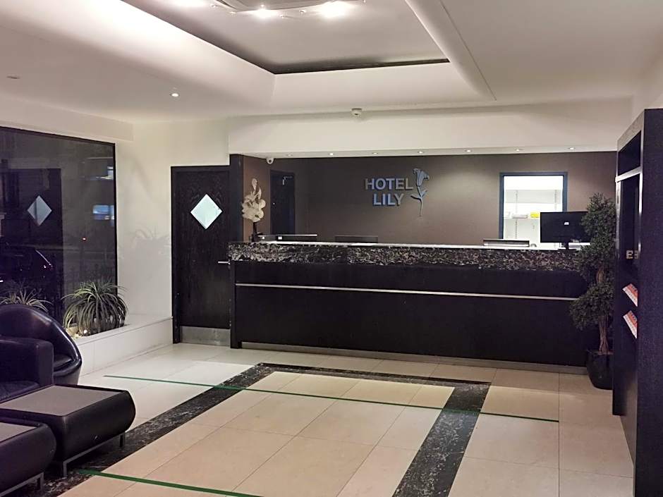 Lily Hotel