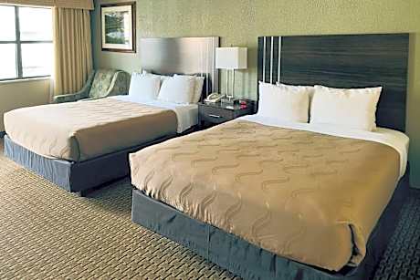 Queen with 2 Queen Beds - Non-Smoking