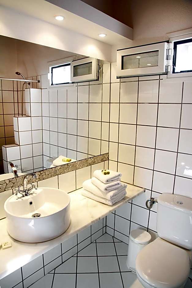 Skiathos Holidays Suites & Villas