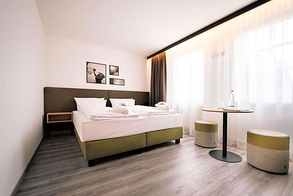 COURT Hotel