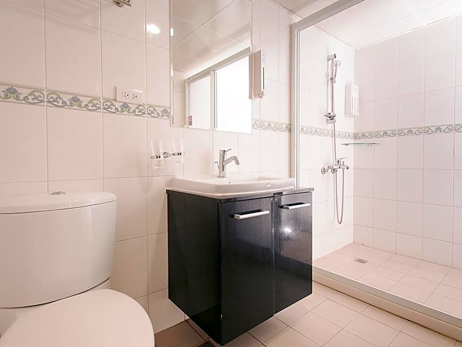 Kiwi Express Hotel - Kaohsiung Station