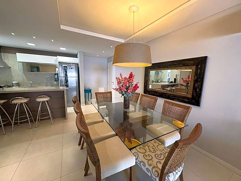 cód 55 - Apartamento no melhor condomínio da praia