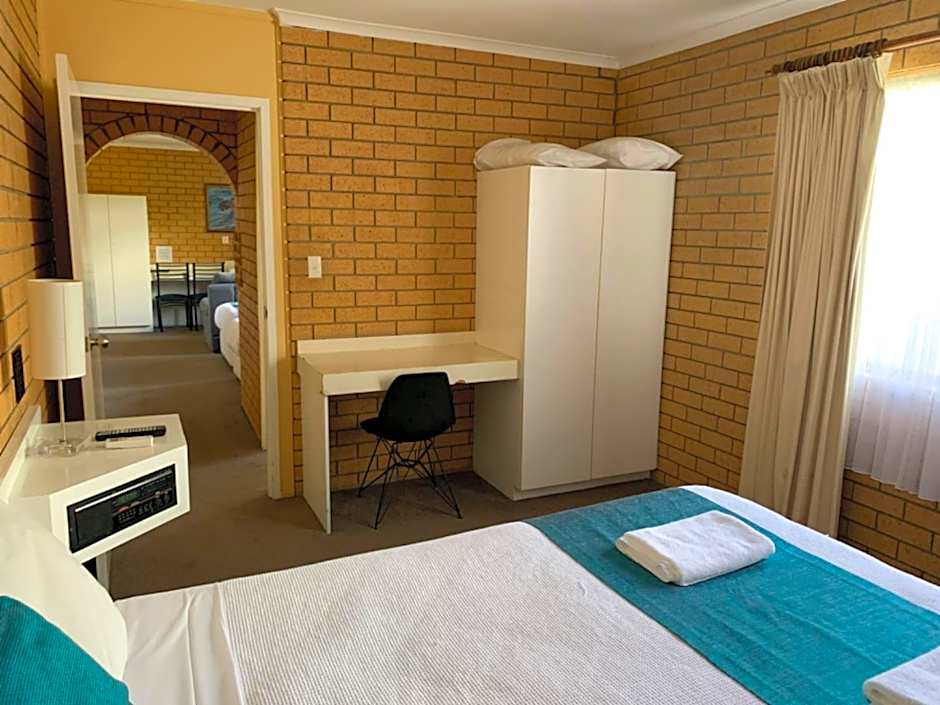 Aspley Pioneer Motel