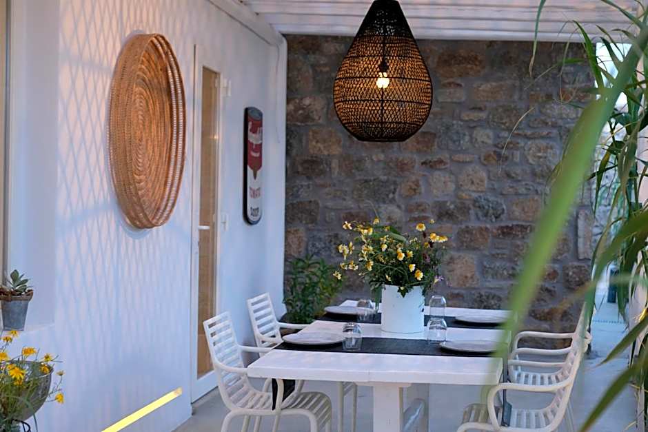 Ostraco Suites