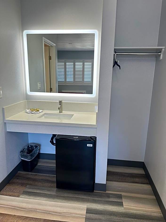 Sahara Inn - Los Angeles